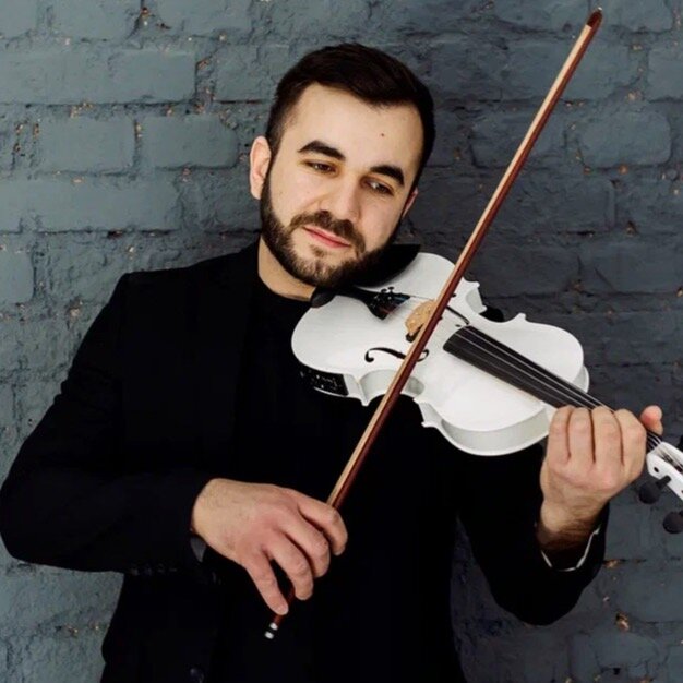 Юрий Давои