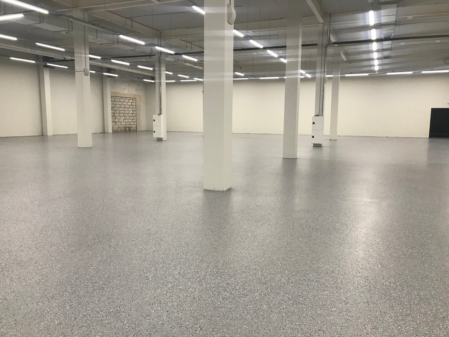пол эпоксидный промышленный наливной epoxy flooring ral 7004, полимерные полы, полимерное покрытие пола, промышленные полы, полимерное покрытие