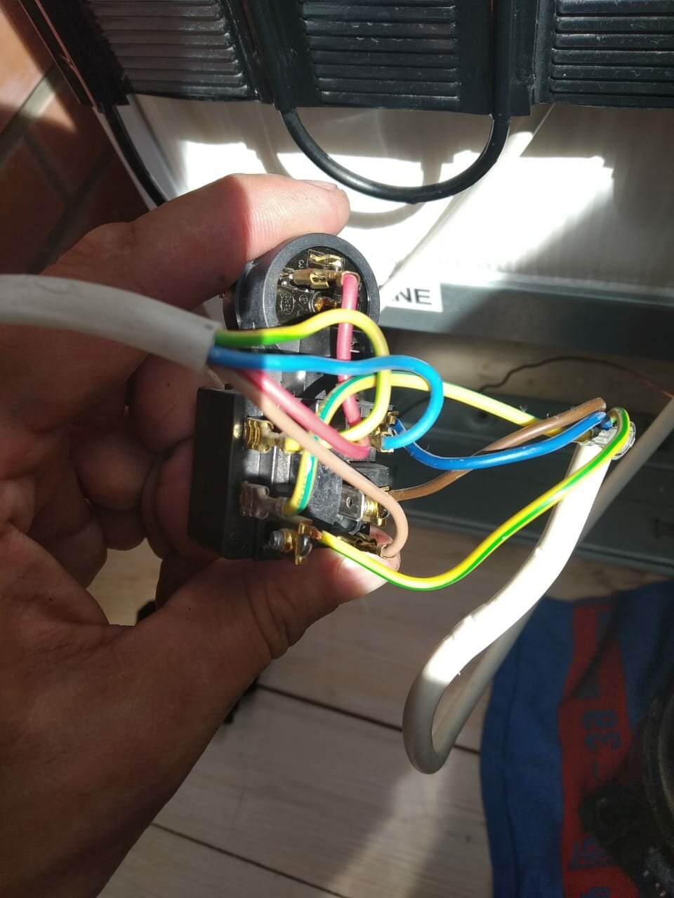 пусковое реле холодильника, подключение проводов, подключение реле холодильника, разводка холодильника, подключение электрической плиты