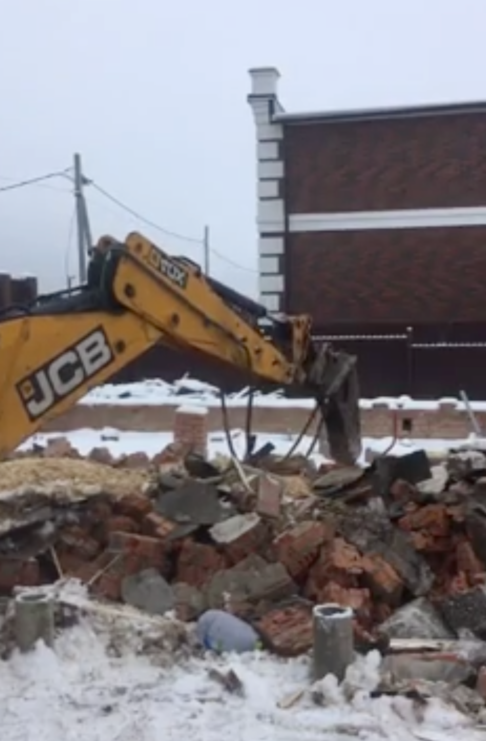 демонтаж фундамента гидромолотом, jcb 4cx гидромолот, демонтаж фундамента гидромолот, гидромолот 8055, спецтехника экскаватор