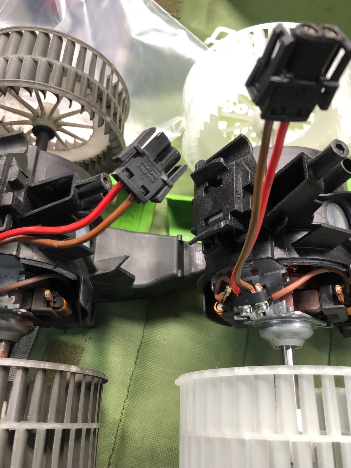 мотор отопителя е60, bmw e60 мотор печки, моторчик печки e60, мотор отопителя bmw e60, вентилятор печки бмв е70