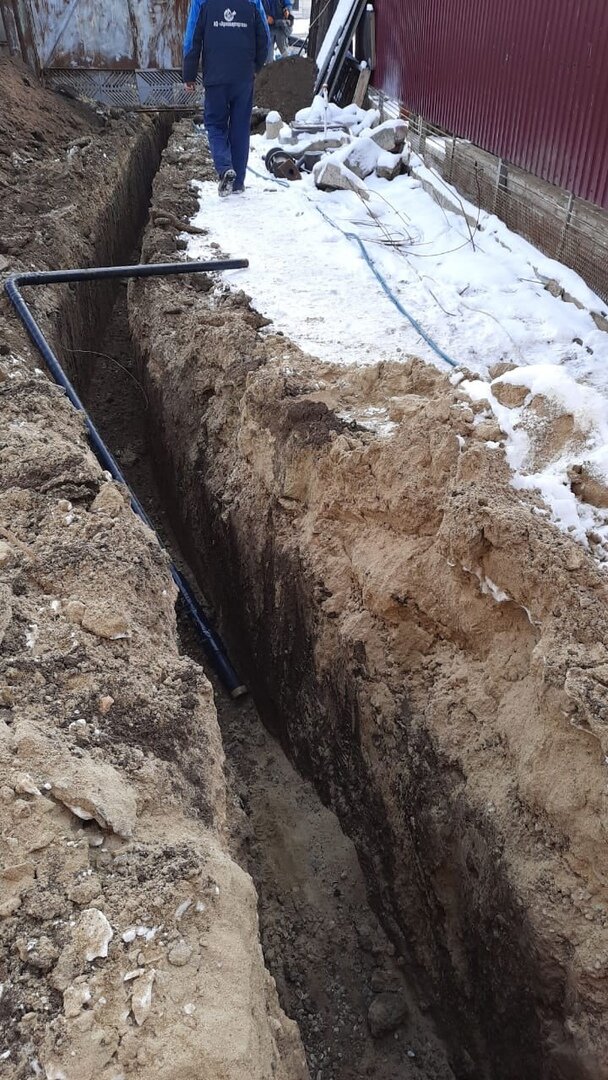 водопровод в земле, водопровод в1, центральный водопровод в поселке, водопровод в селе, водопровод