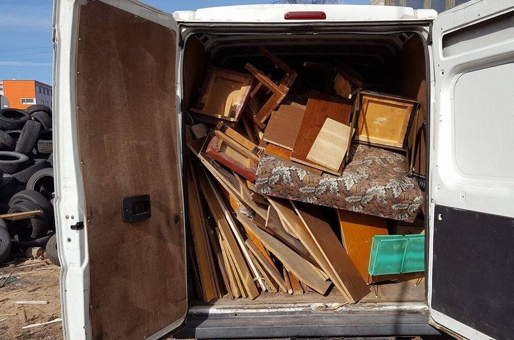 вывоз старой мебели на утилизацию, вывоз старой мебели и макулатуры, вывоз старой мебели, вывоз мусора газелью в раменском, вывоз старой мебели ярославль бесплатно