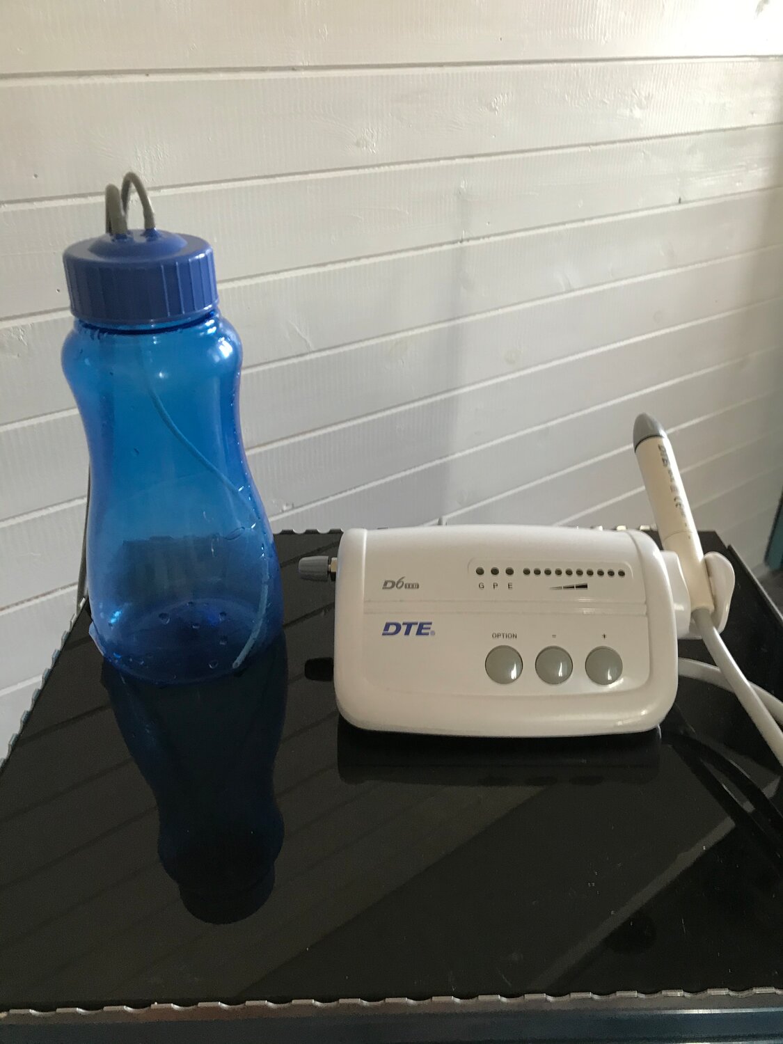 автономный ультразвуковой скалер woodpecker, электроприбор, ультразвуковой скалер dte d7, скалер аппарат woodpecker., прибор