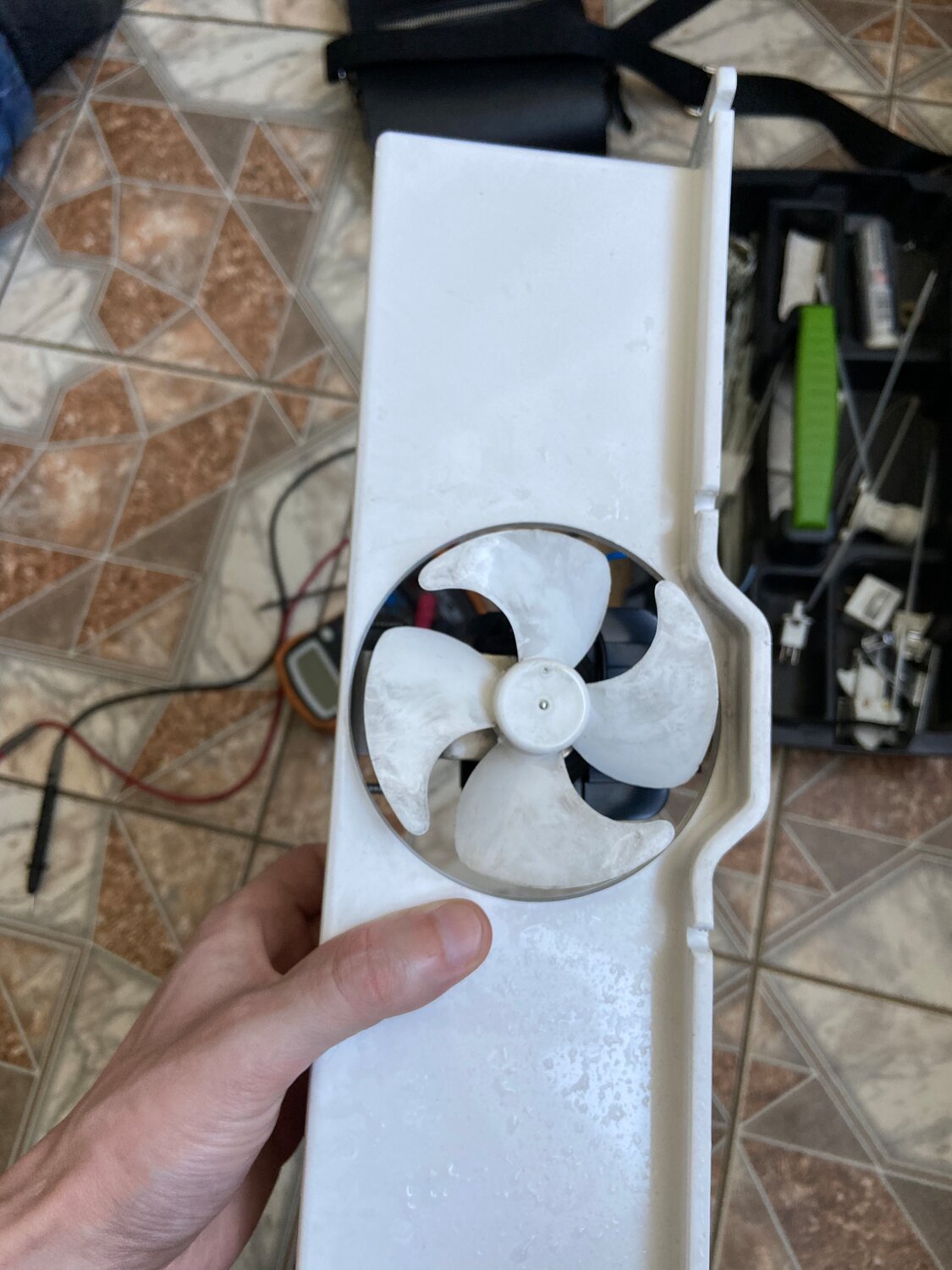 вентилятор, вентилятор для дома, вентилятор холодильника, вентилятор охлаждения, бытовая техника