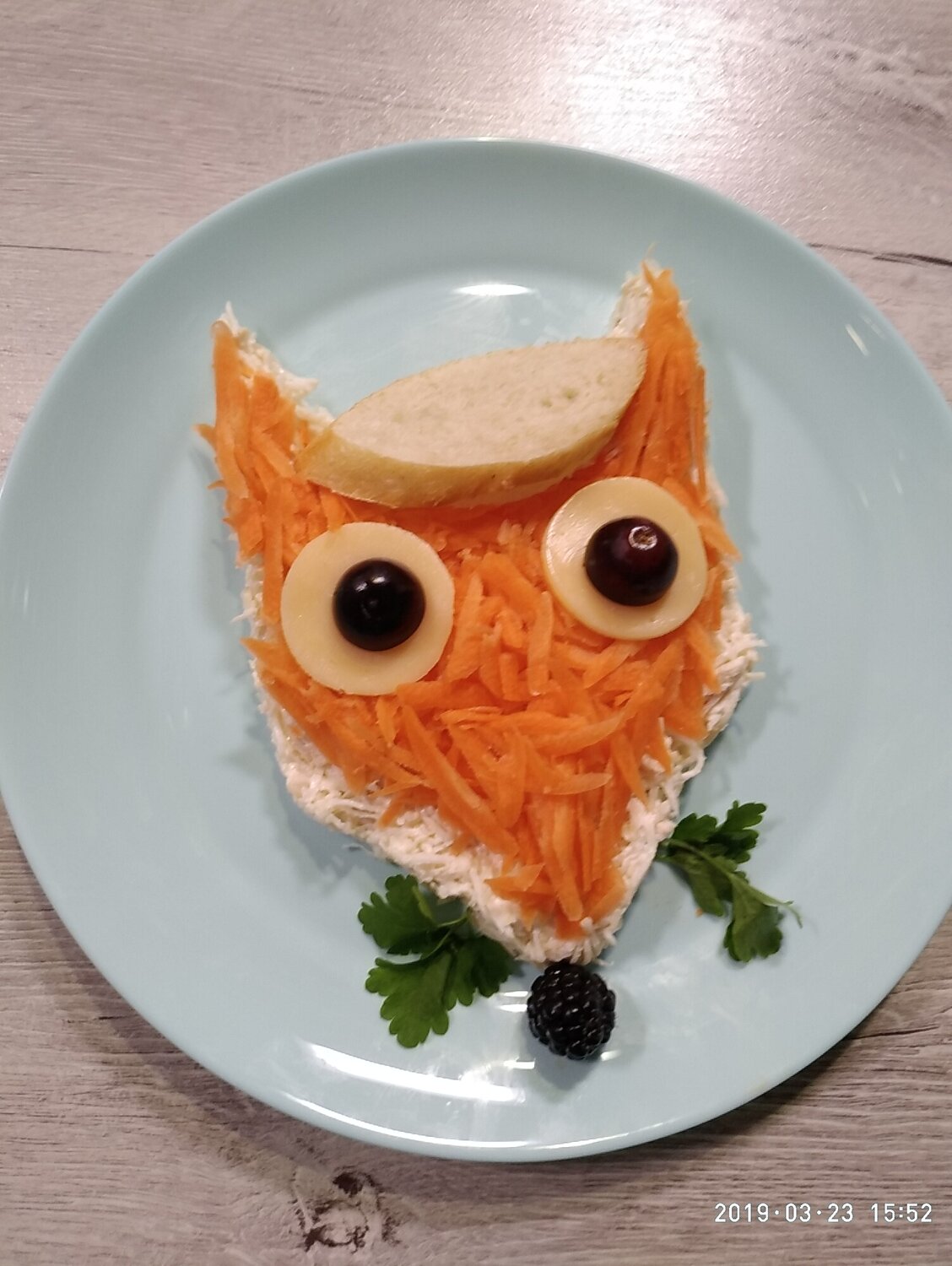 салат, салат ежик с корейской морковью, салат ёжик с корейской морковкой, праздничные салаты, салат в виде ежика с корейской морковкой