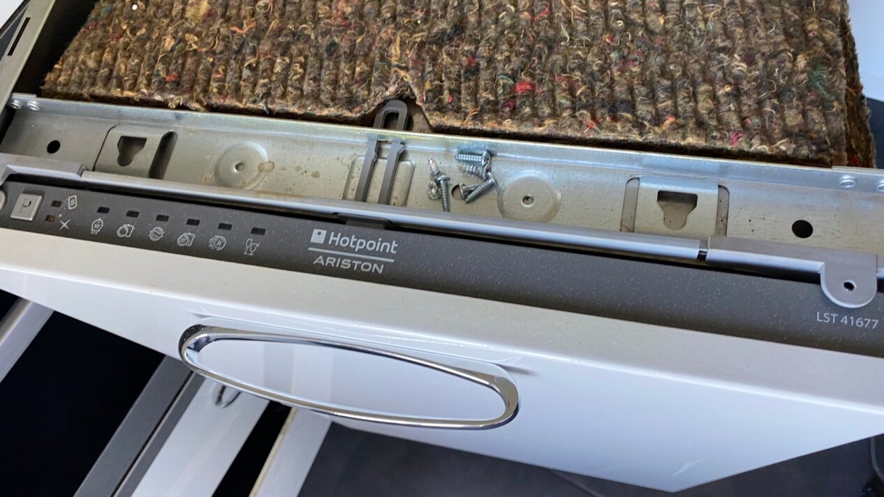 посудомоечная машина hotpoint-ariston lst 5397 x, встраиваемая посудомоечная машина hotpoint-ariston hsio 3o23 wfe, посудомоечная машина hotpoint ariston hsie 2bo, hotpoint-ariston hsie 2b0, посудомоечная машина hotpoint-ariston li 420