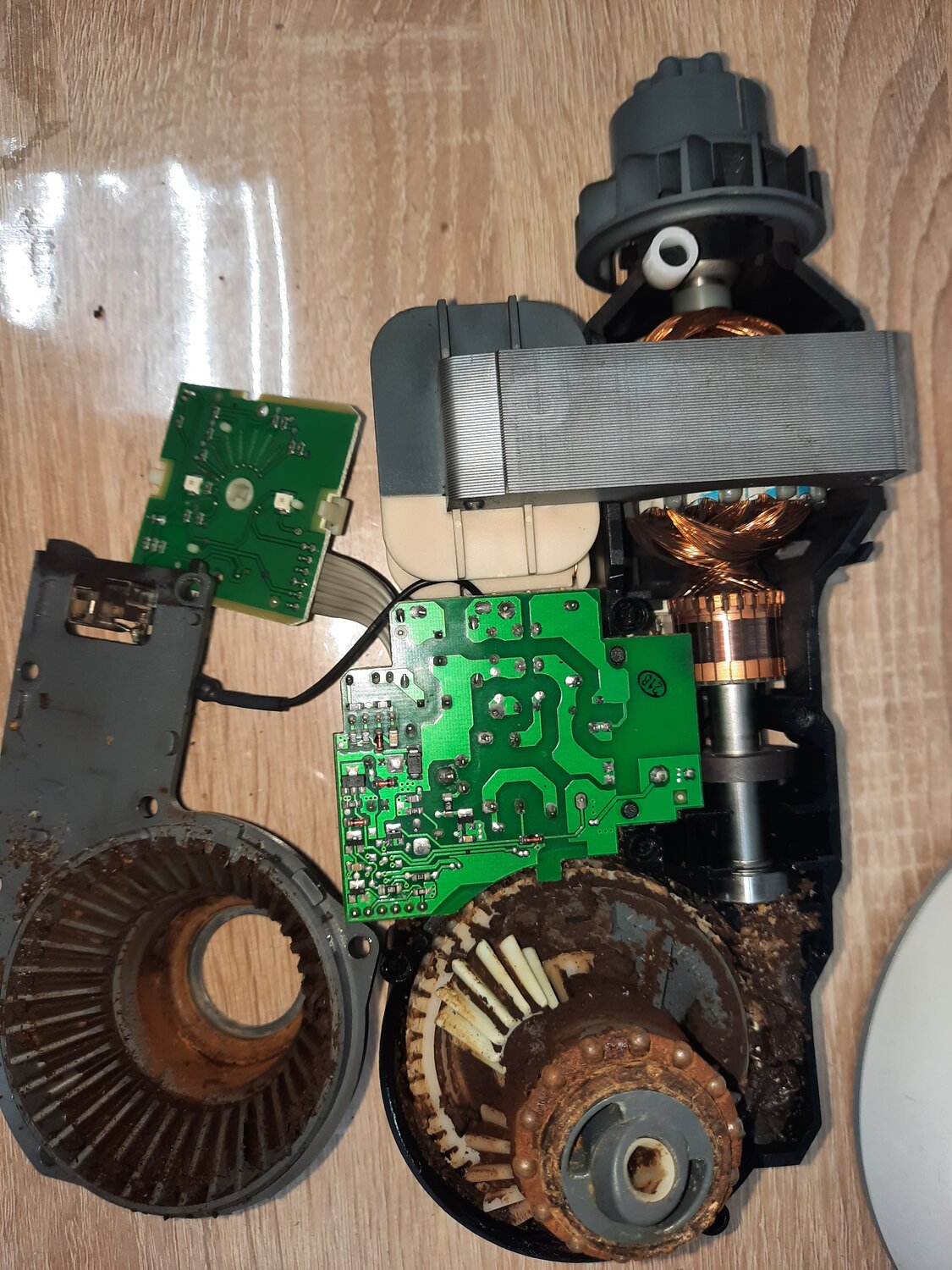 мотор мясорубки bosch 654406, кухонный комбайн bosch fd 8706, неисправности кухонного комбайна bosch profimixx 47, плата управления кухонного комбайна bosch 5540, мясорубка bosch mfw 1550 плата