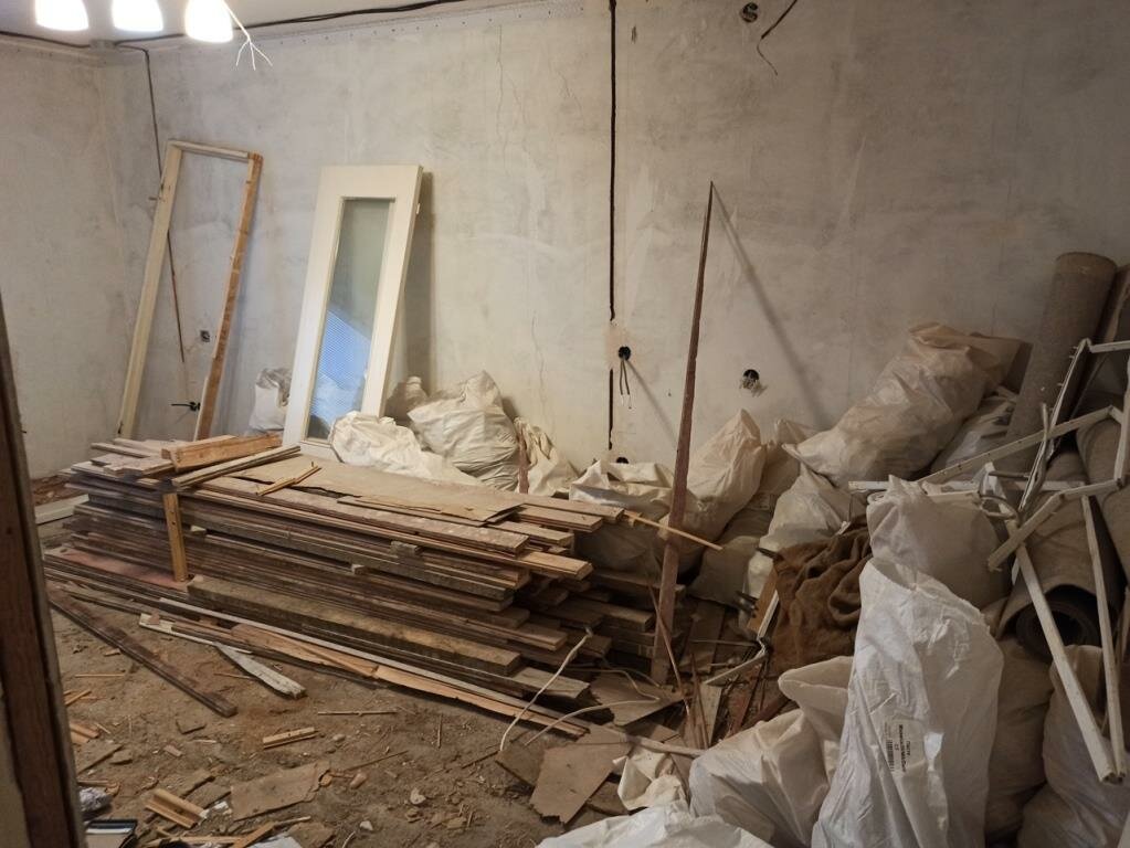 демонтажные работы, демонтаж в сталинке, демонтаж пола, демонтаж, демонтаж деревянных стен и перегородок