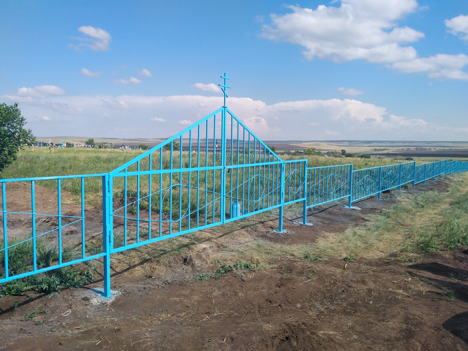 ограждение, гамалеевка кладбище, ограждение из профиля территории кладбища, район, благоустройство кладбища сельского поселения