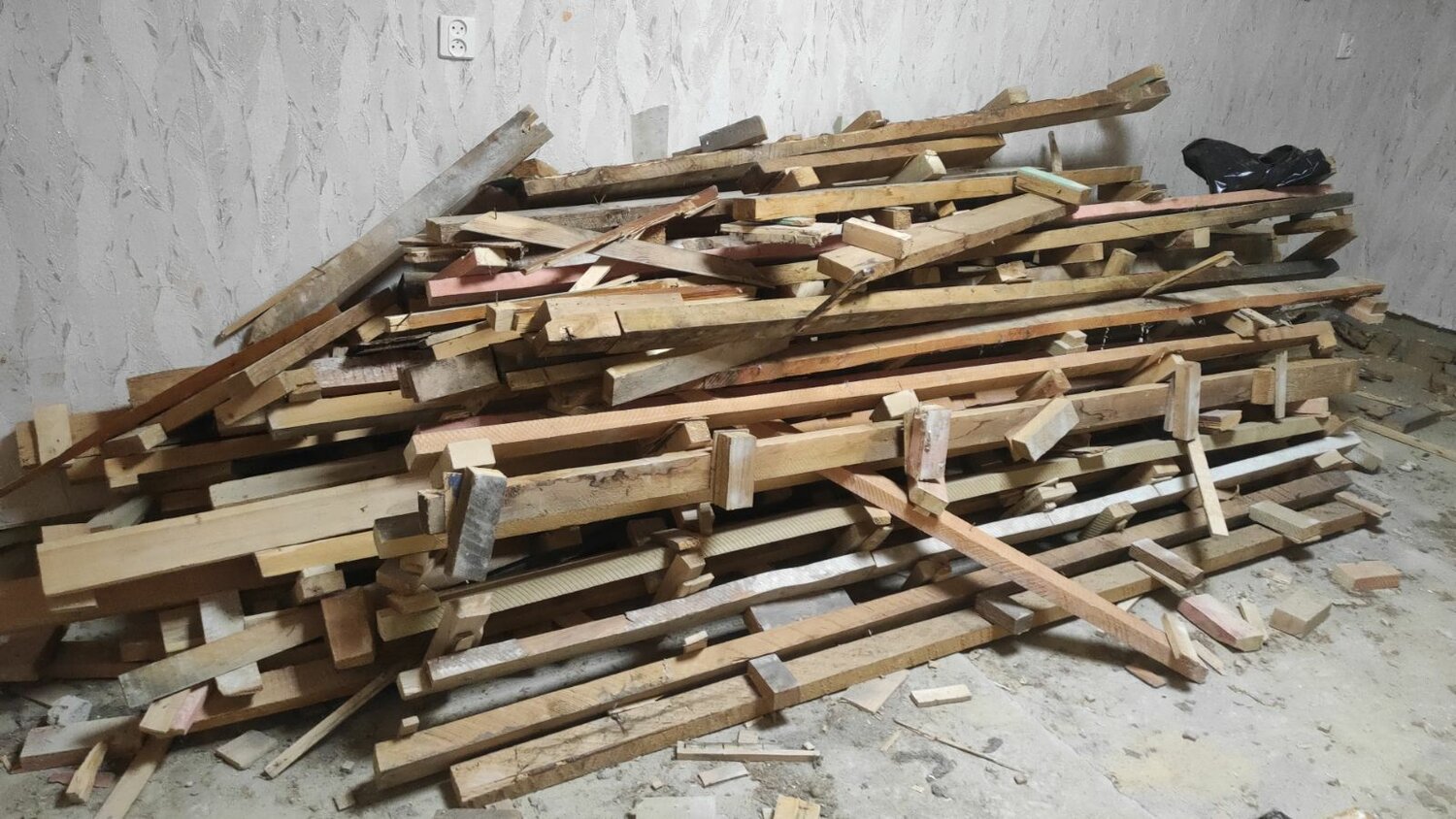 доски на дрова, дрова, доски б/у, вывезу дрова доски, пиломатериалы