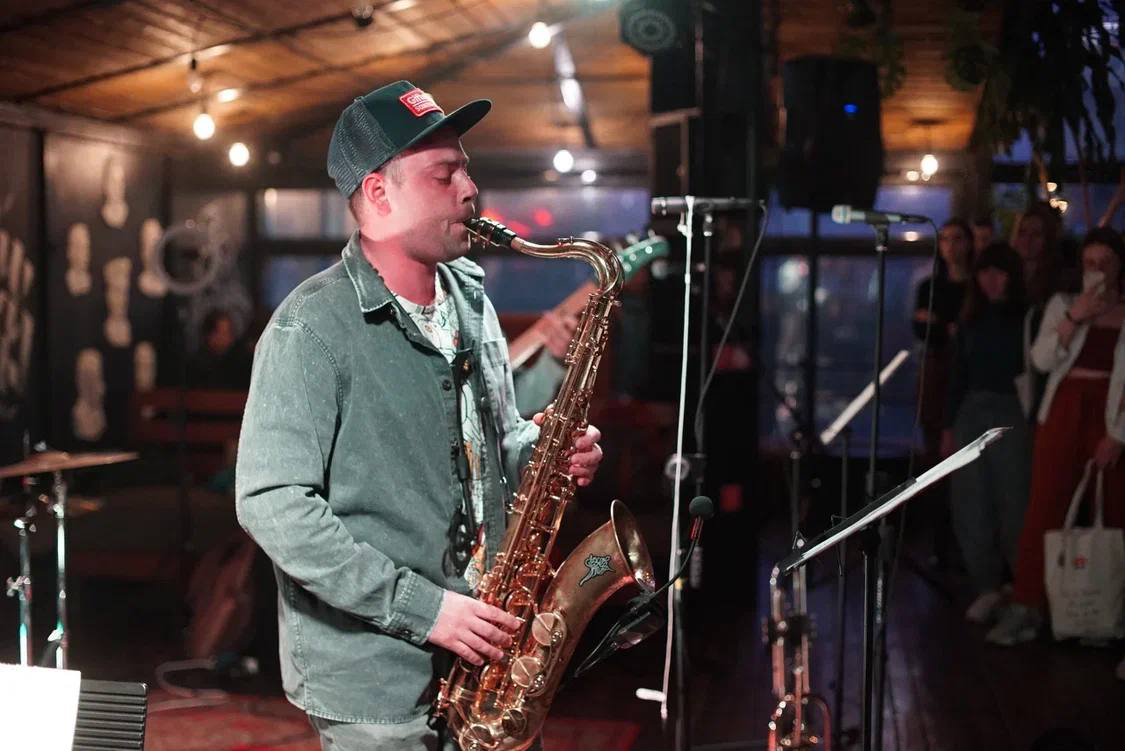мужчина, джаз, олег киреев саксофон, саксофонист, everjazz екатеринбург