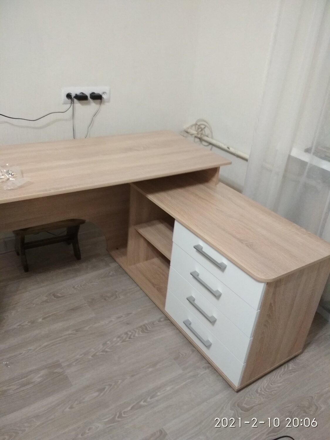 стол с тумбой, письменный стол эггер, стол письменный, письменный стол славмебель, стол с ящиками