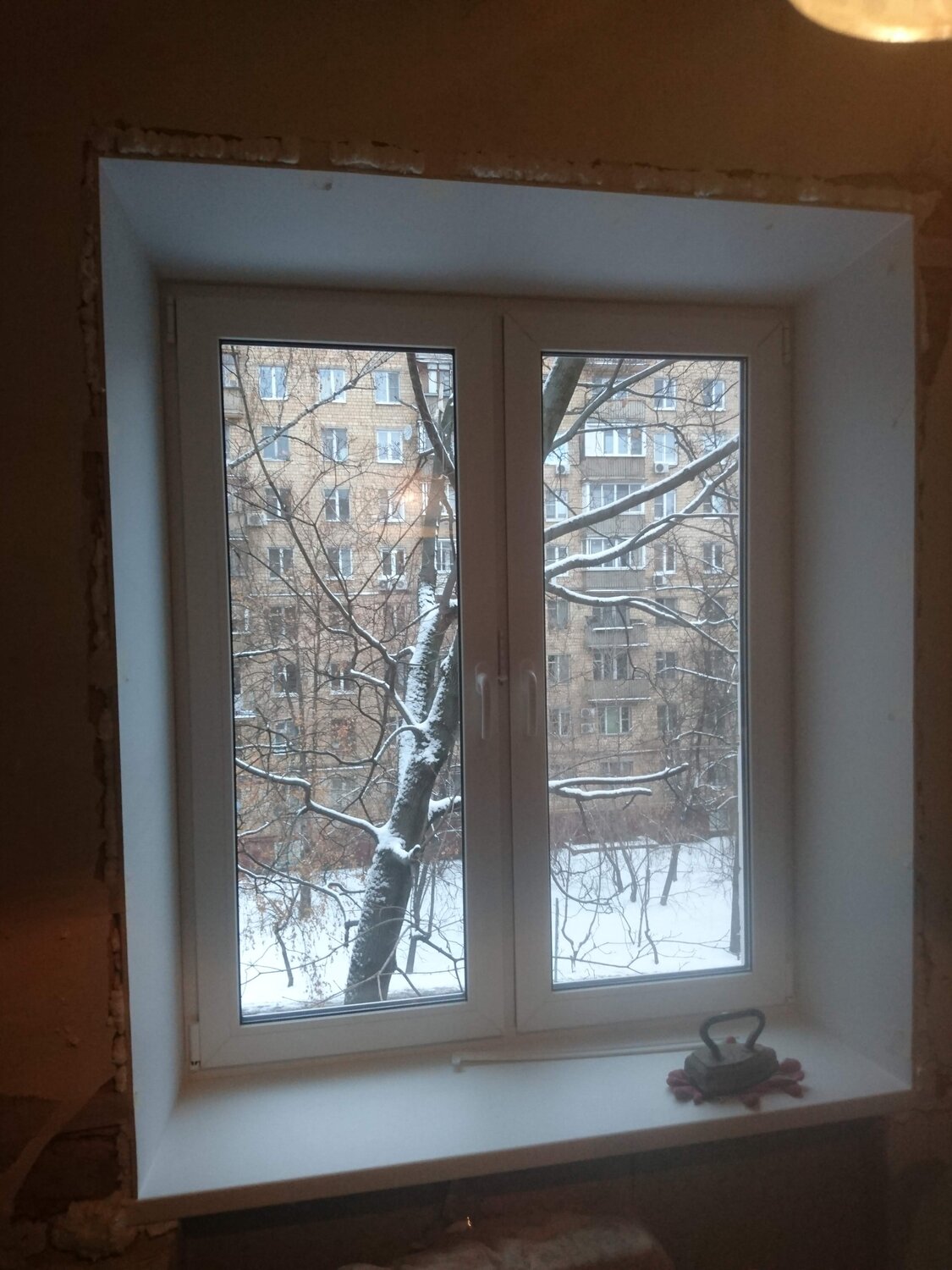 пластиковое окно, окна, пластиковые окна евроокна сыктывкар, трехстворчатое окно пластиковое, окно двухстворчатое пластиковое зима