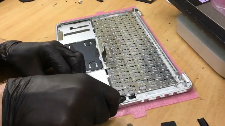 Замена клавиатуры Macbook