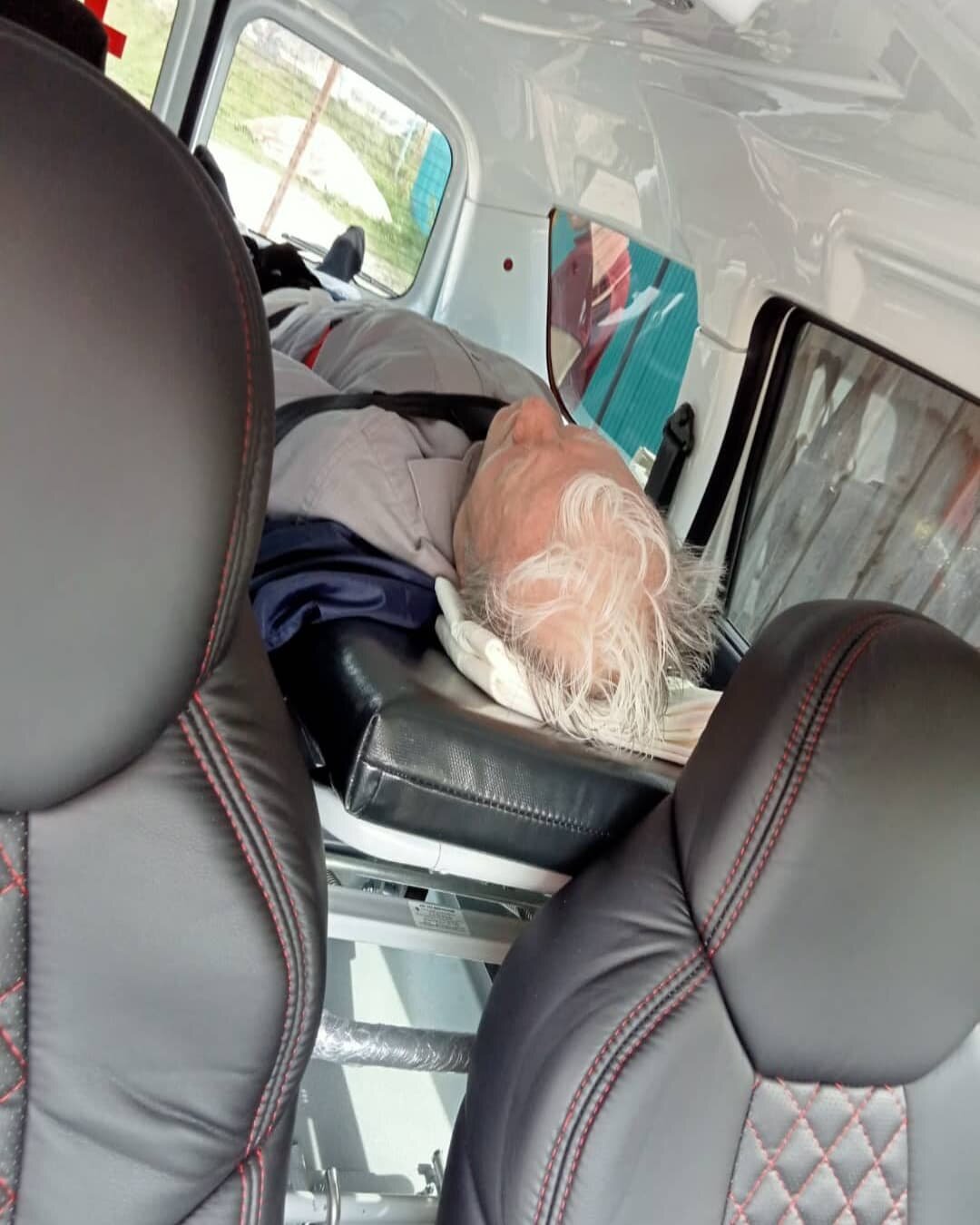 автомобиль, авто, на заднем сиденье, в салоне автомобиля, из машины