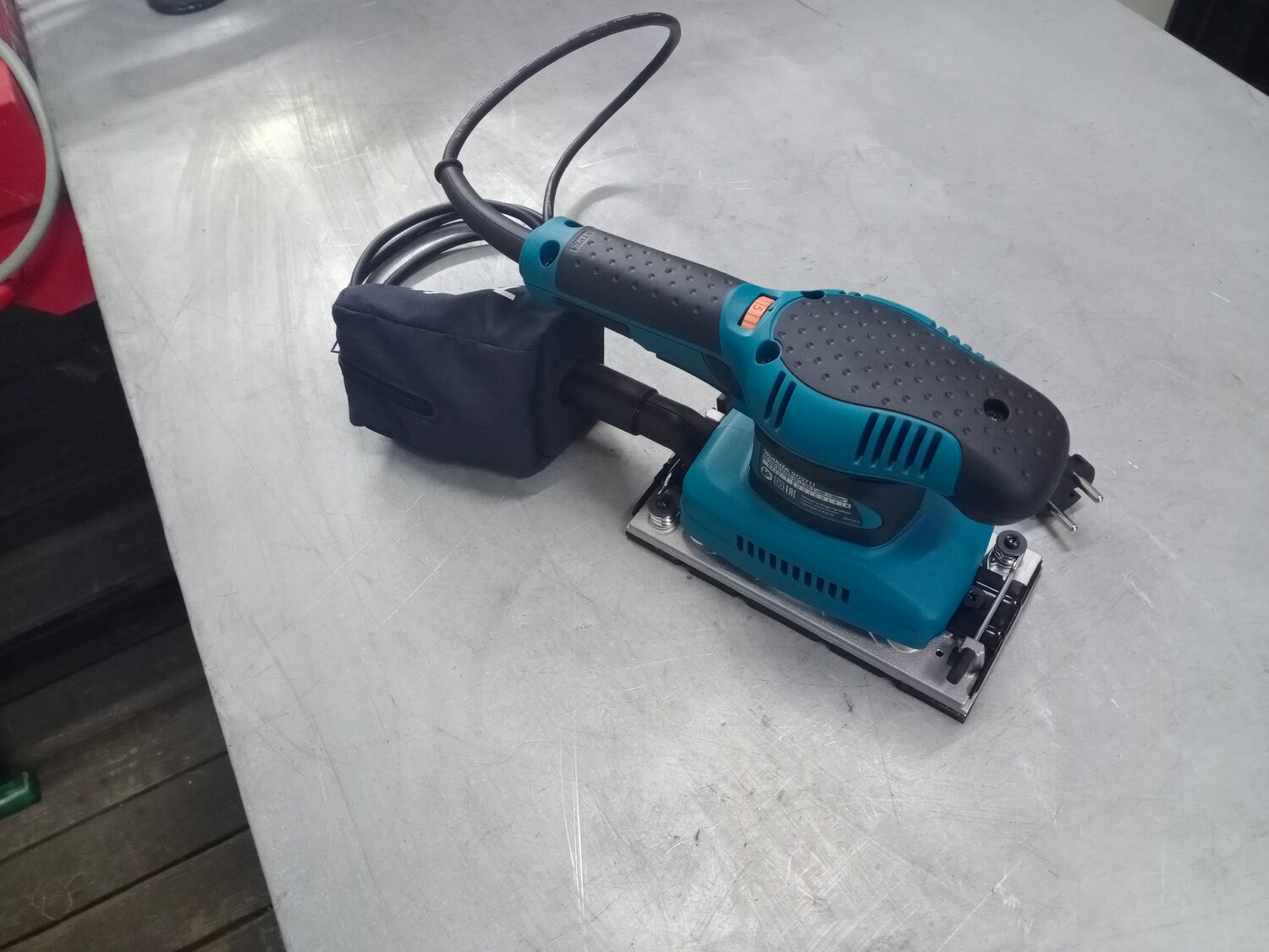 шлифовальная машина makita bo3711, макита шлифовальная машина, вибрационная шлифовальная машина makita bo3711, шлифмашина вибрационная электрическая makita bo3711 190 вт 93х228 мм, вибрационная шлифмашина
