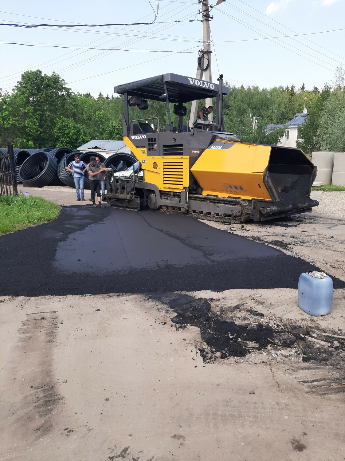 укладка асфальта, асфальтоукладка во доврах, асфальтоукладчик, ремонт дорог, дорожная техника