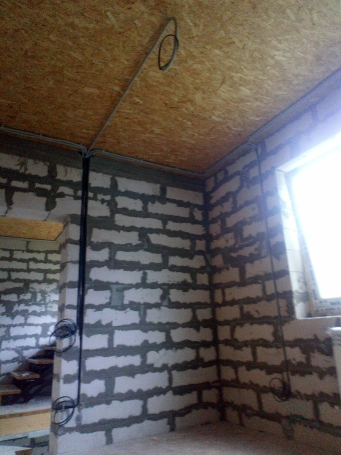 электрика в доме из газобетона, электрика в новостройке, электромонтаж штробление, в доме, электромонтажные работы