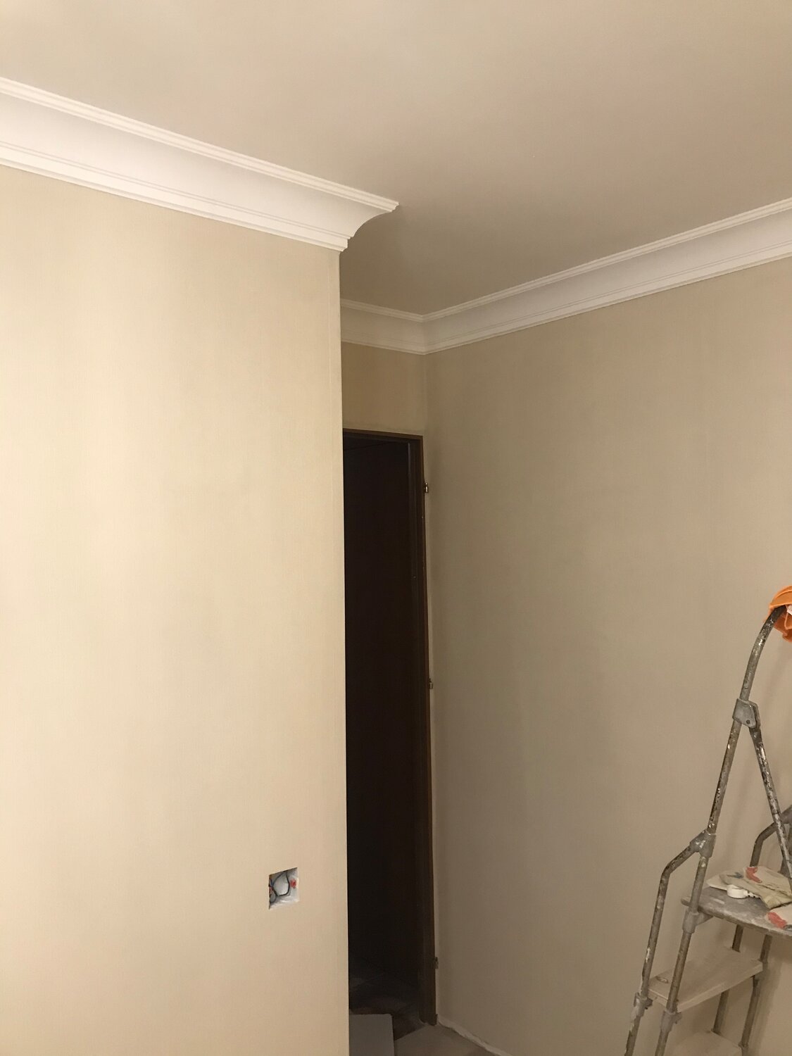 dulux misty mountain, стен, шпатлевка стен в новостройке, краска dulux 50gy 72/012, интерьер