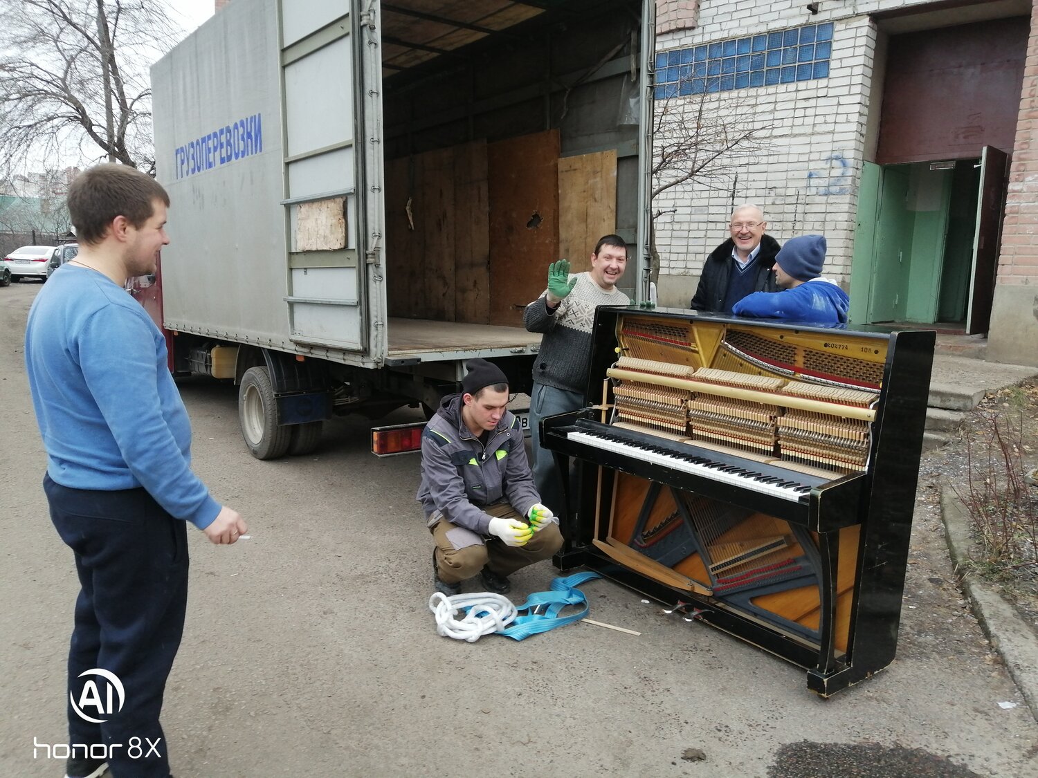 грузчики пианино, грузчик, грузчики-газель-вывоз мусора-пианино, перевозка пианино на прицепе, грузчики воронеж