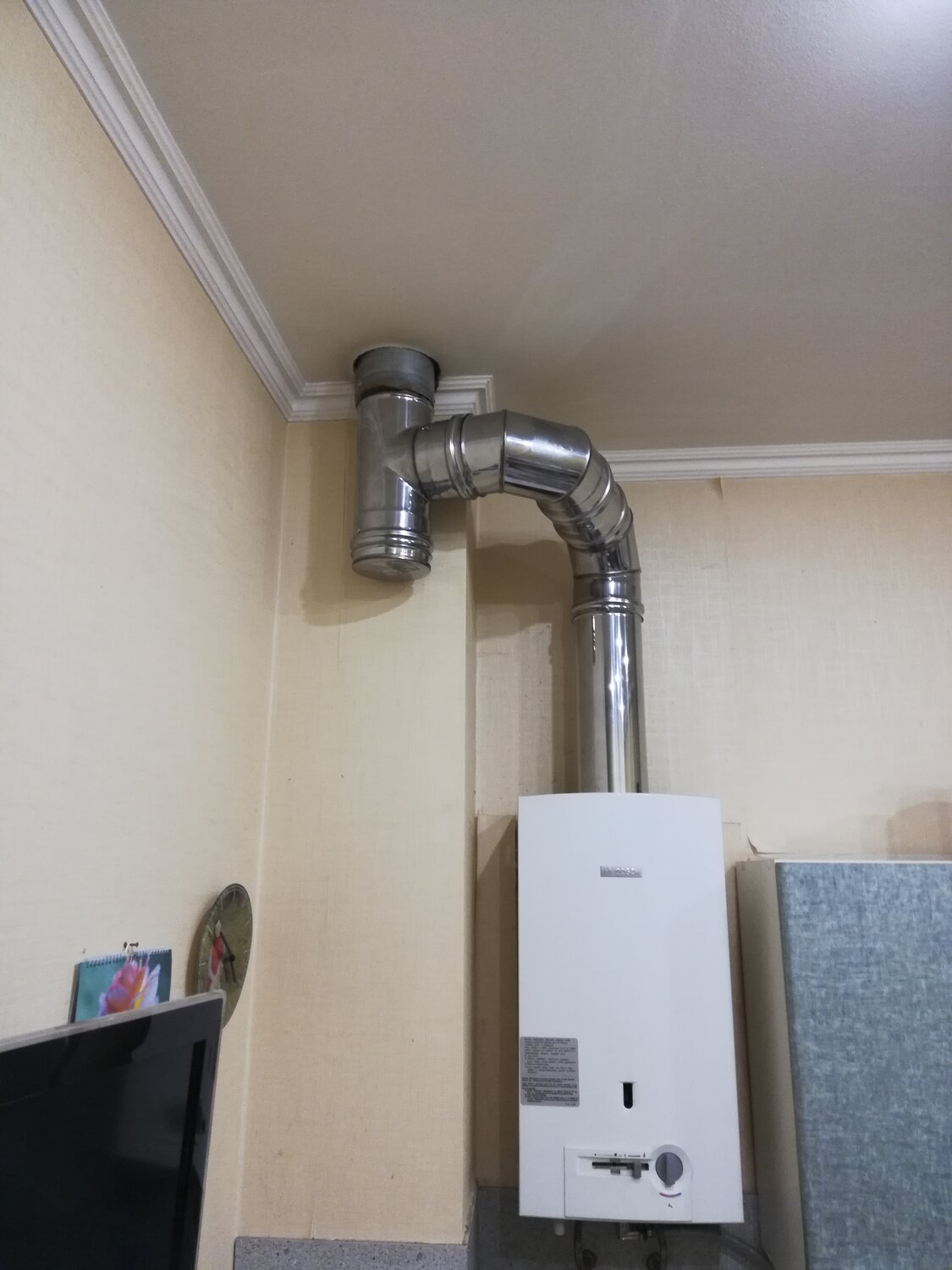 дымоход для газовой колонки ф 80 мм, трубы вытяжки для газовой колонки сабировская д.50, дымоход для газовой колонки 115 мм, .отвод для трубы 110 выхлоп от газовой колонки, оцинкованная труба для газовой колонки