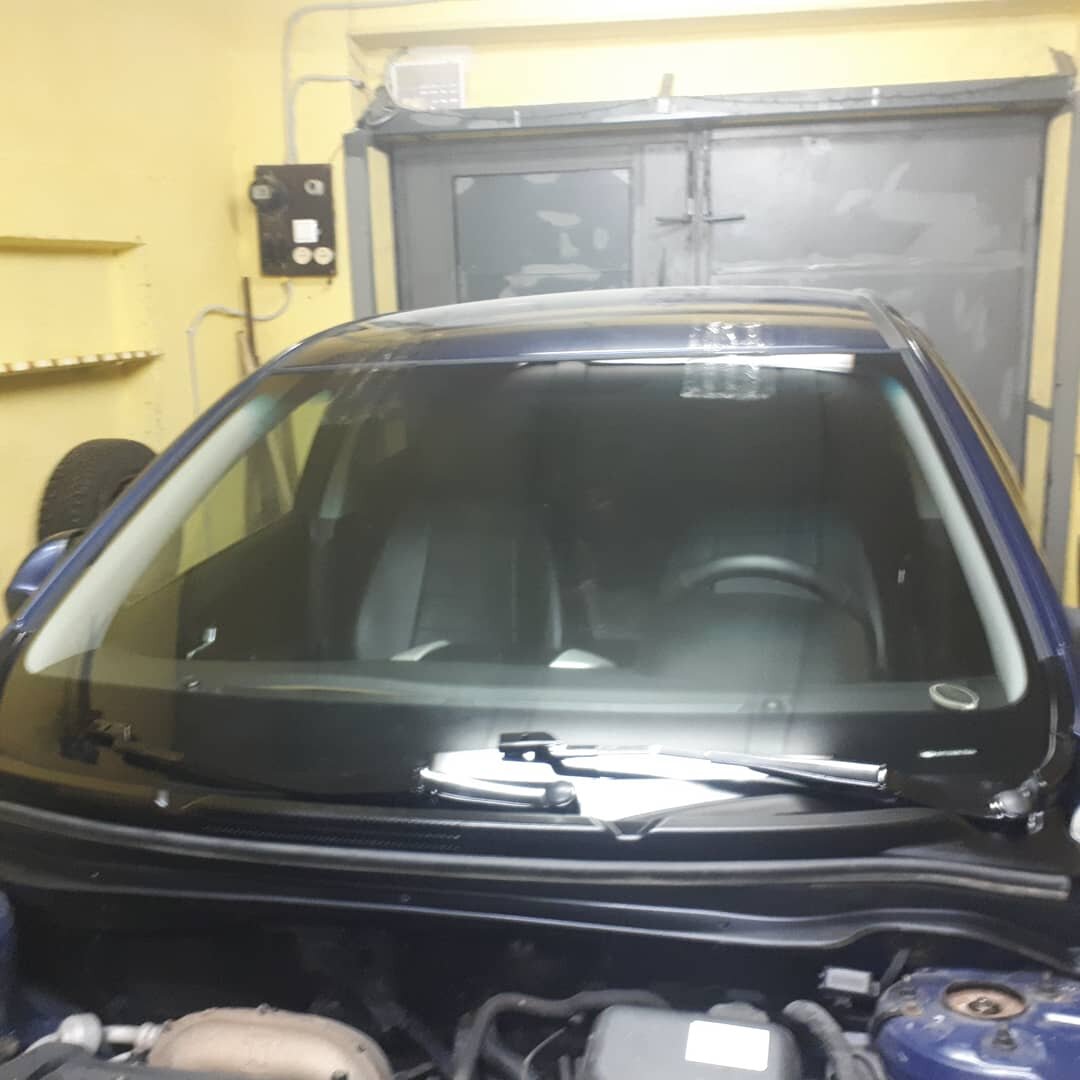 автомобиль, лобовое стекло, авто, автостекло, водосток лобового стекла тойота авенсис 2008