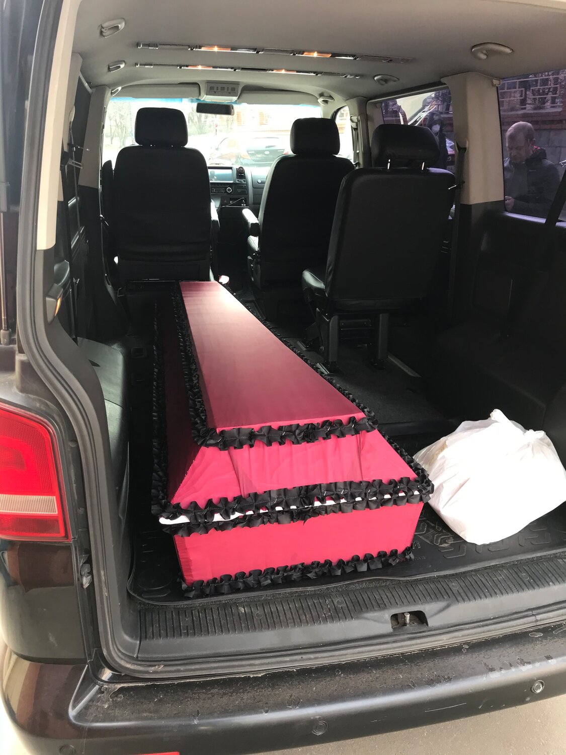 полка в багажник уаз патриот 2015 года, багажник уаз патриот 2013, полка в багажник с гбо уаз патриот, органайзер в багажник уаз патриот 2007 под запаску, шторка в багажник уаз патриот для 2007 года выпуска