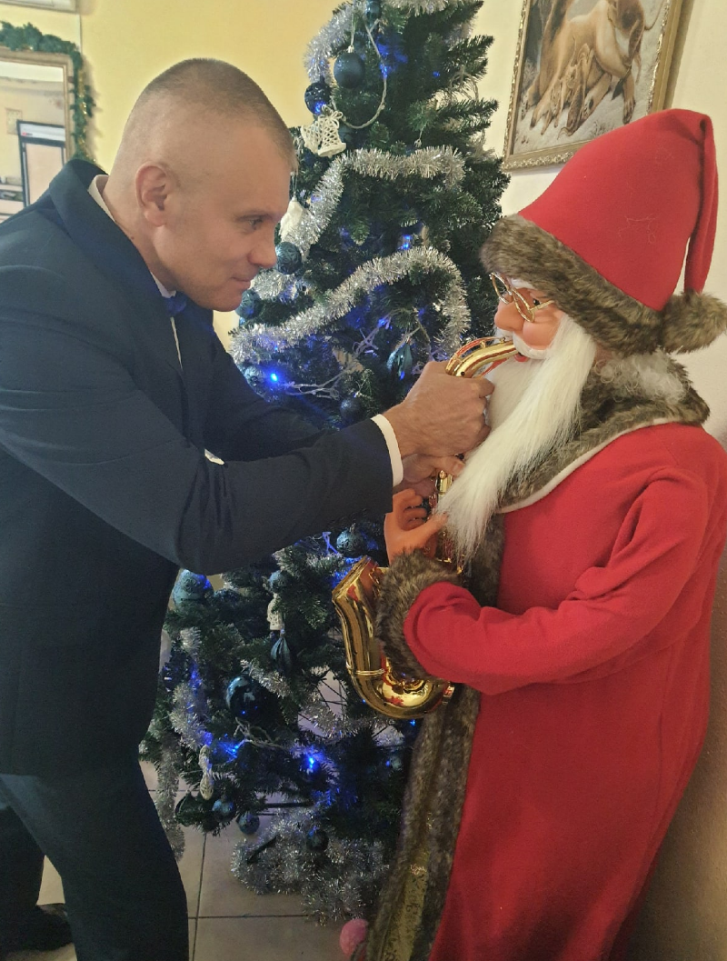 дед мороз, человек, встречаем новый год, новый год, новогодний
