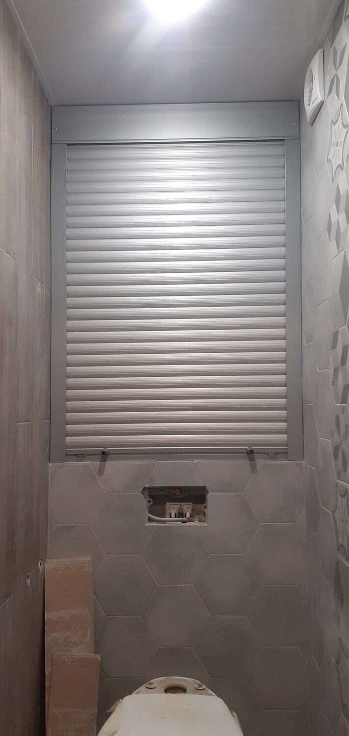 рольставни в санузел от doorhan, сантехнические рольставни 900х1000, рольставни в санузел, рольставни, сантехнические рольставни в леруа