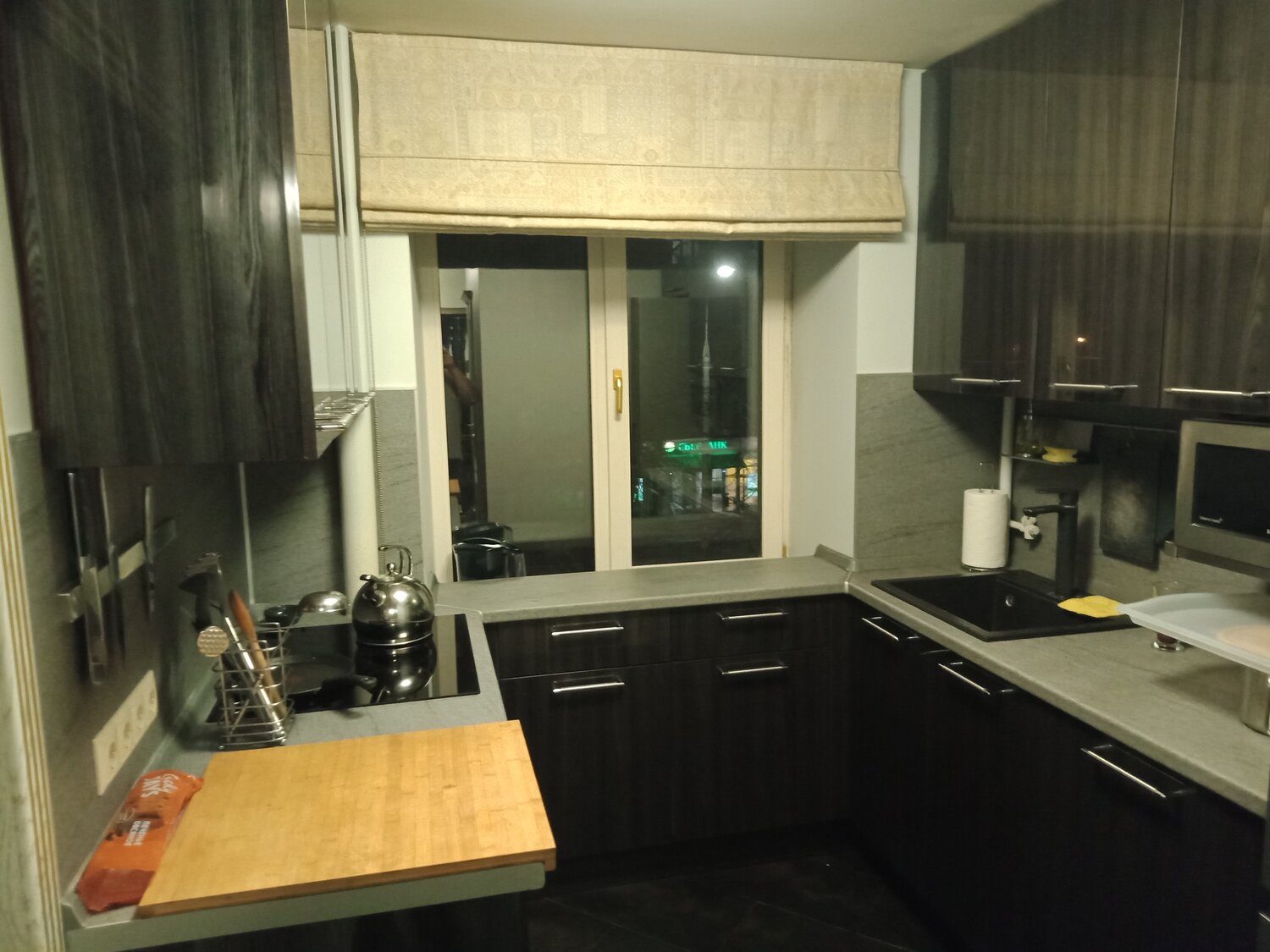 кухня, дизайн кухни, кухонный гарнитур, темная кухня в хрущевке, мебель для кухни