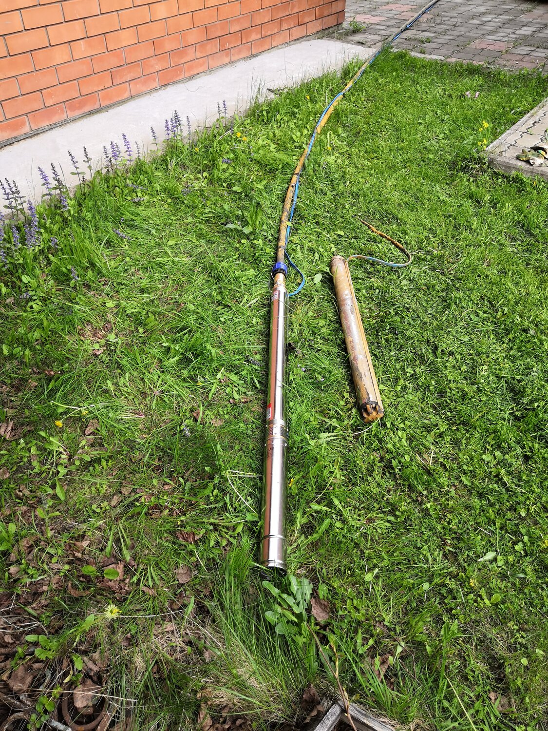 глубинный насос для скважины, скважинный насос, скважинный насос ibo 6isp 46/2, скважинный насос висит трубе или тросе, насос для артезианской скважины 100 метров