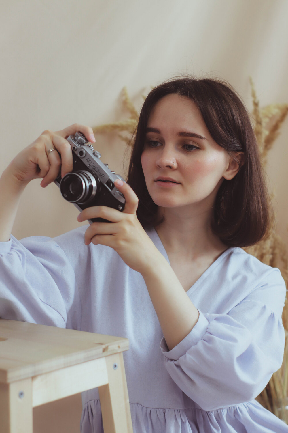 девушка, человек, девочка, фотосессия девушки, держит фотоаппарат