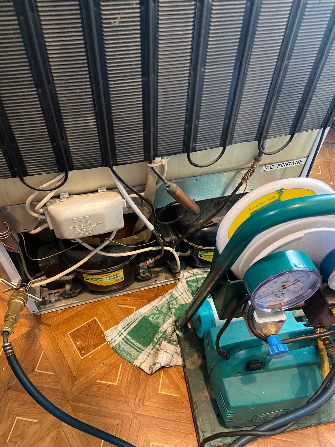 заправка фреоном холодильника, бытовая техника, техника, крупная бытовая техника, ремонт бытовая техника