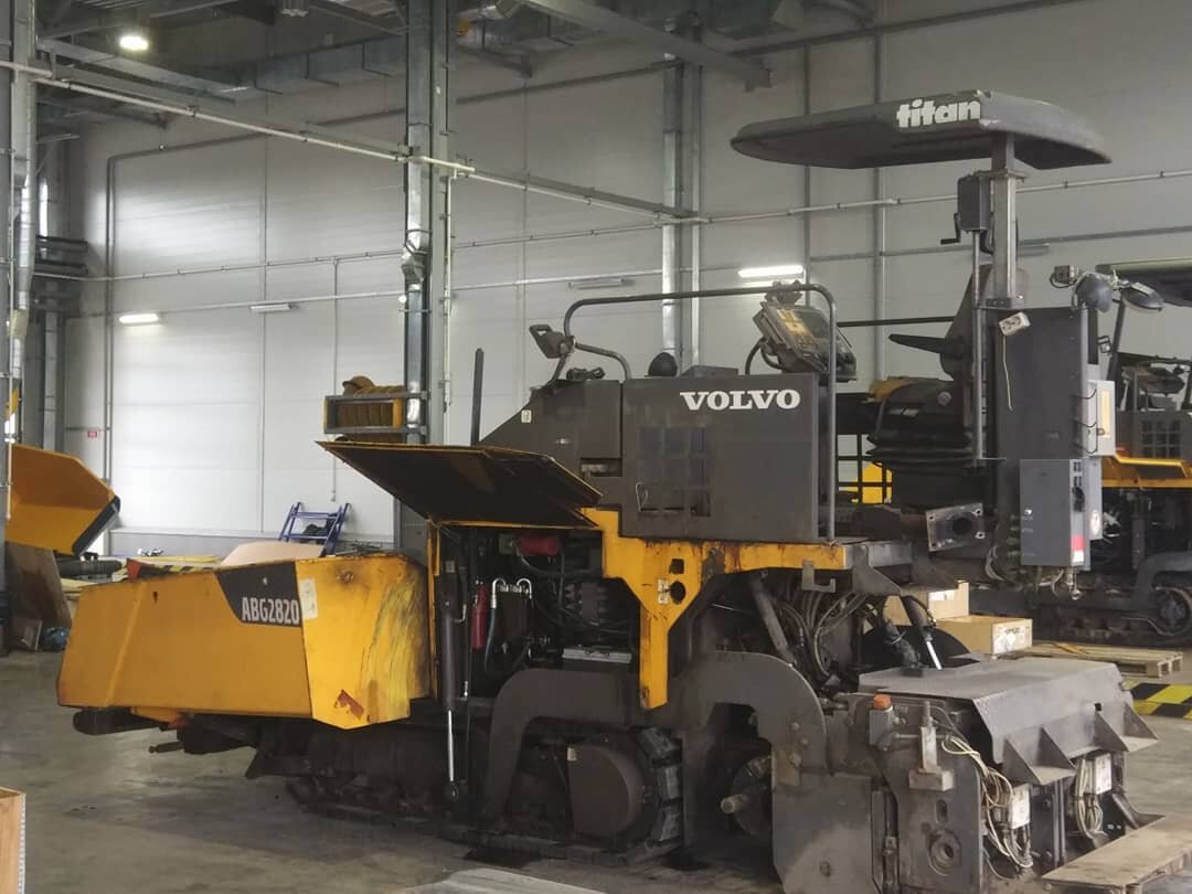асфальтоукладчик volvo, volvo асфальтоукладчик 2820, асфальтоукладчик volvo abg6820, строительная техника volvo асфальтоукладчик, асфальтоукладчик volvo abg 2820