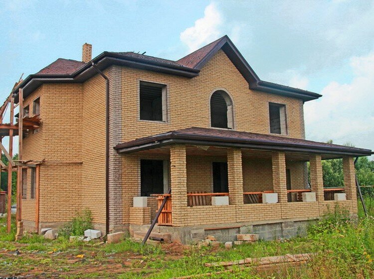 Строительство дома из кирпича