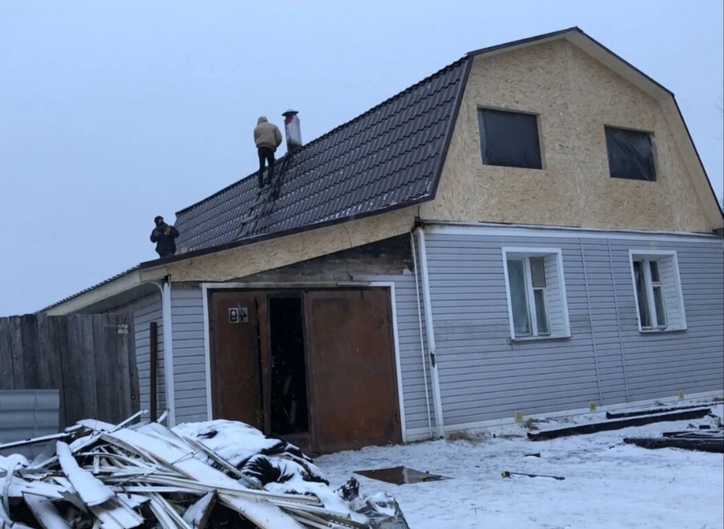 дом, загородный дом, дача, коттедж, крыша