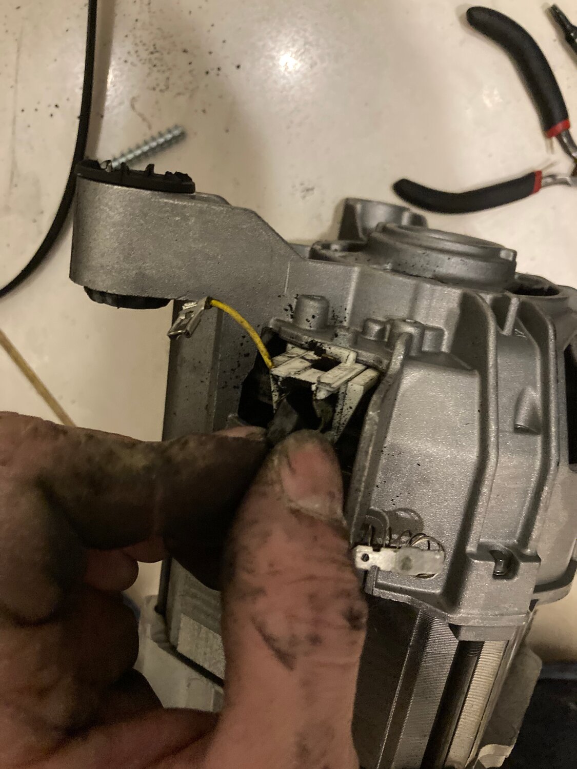 щётки на стиральную машину, щетки электродвигателя, двигатель briggs stratton регулировка оборотов( высокие обороты), машина ремонт, щетки на шуруповерт