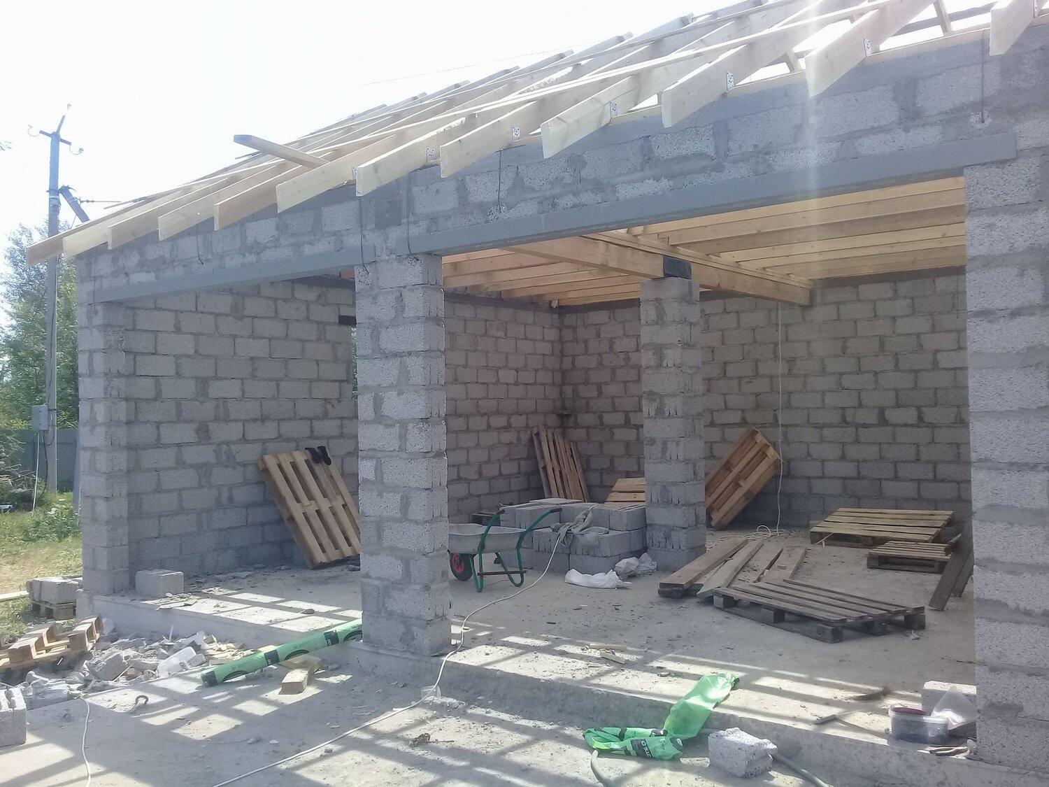 построить гараж из пеноблоков, гараж из керамзитобетонных блоков, гараж из керамзитных блоков, гараж из блоков, строительство гаража из пеноблоков