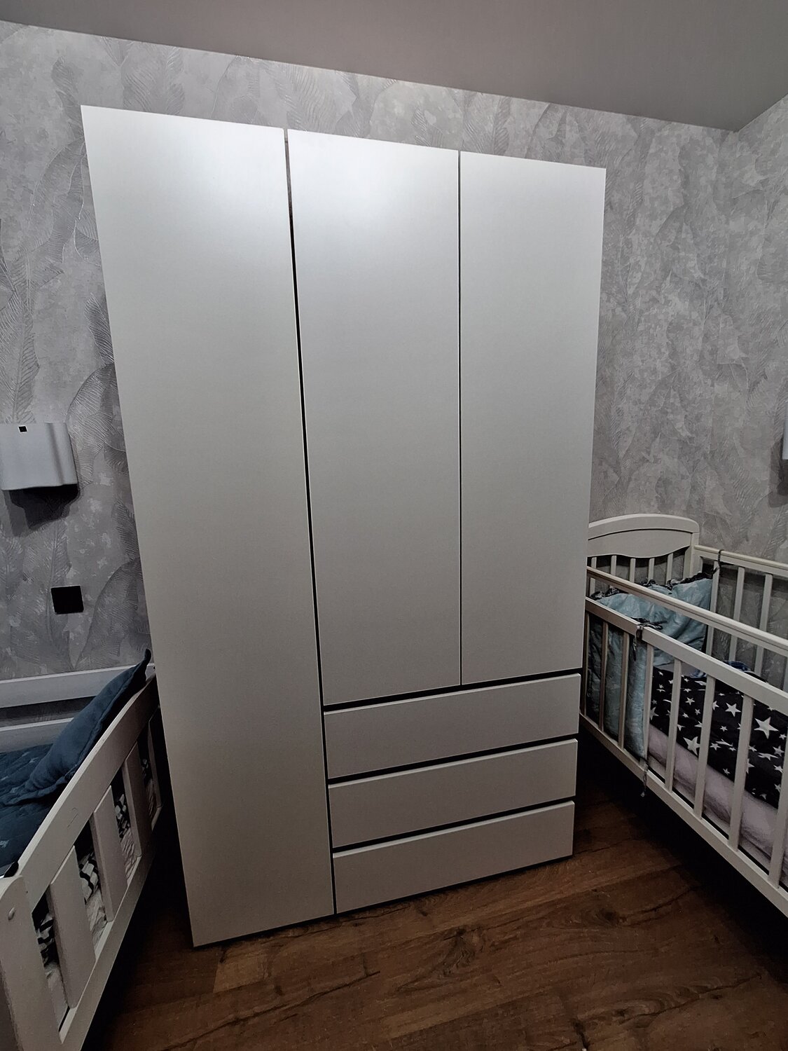 шкаф белый, шкаф, шкаф распашной, белый шкаф распашной, шкаф моби
