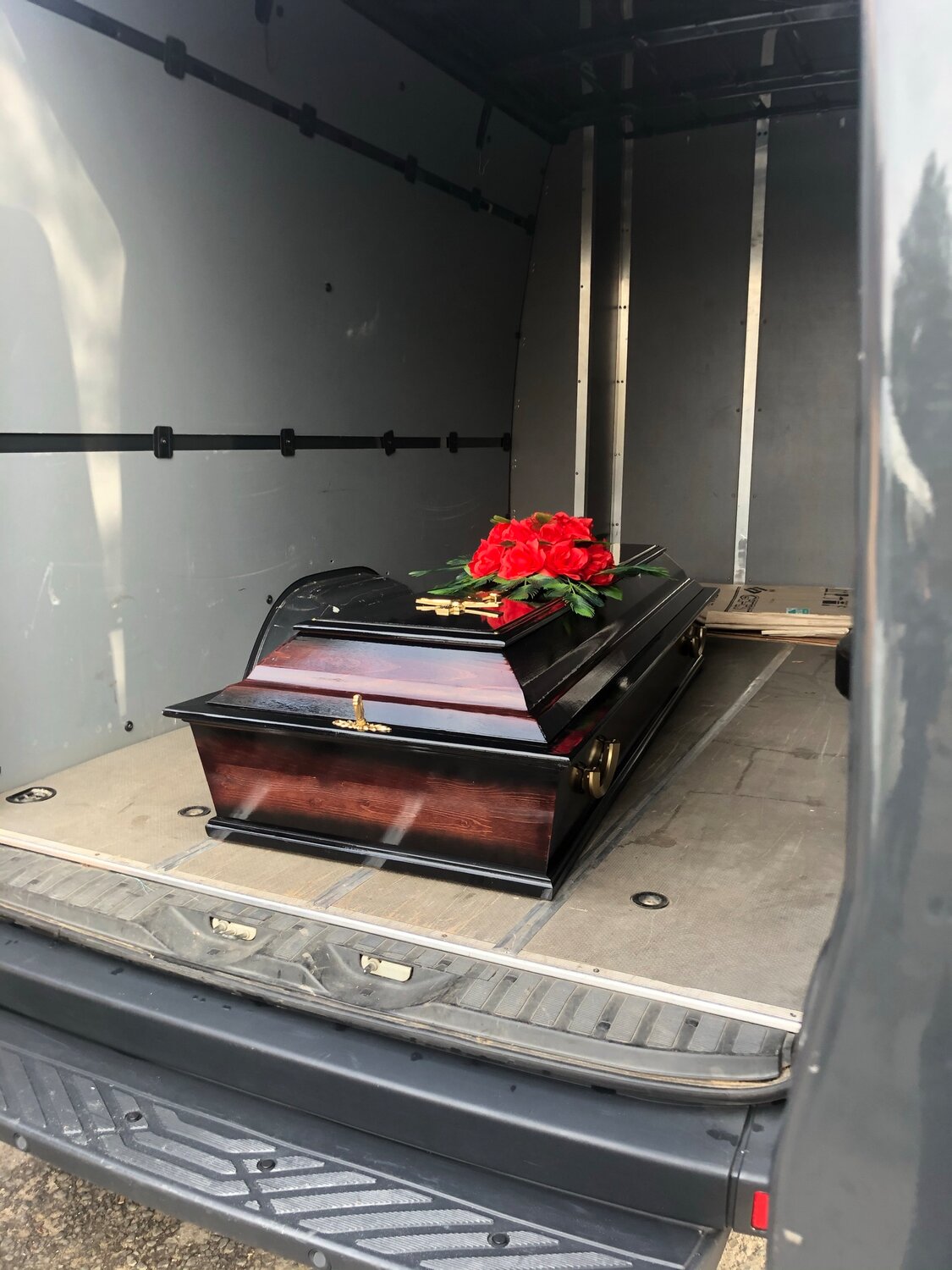 похоронный катафалк, ритуальные услуги, груз 200 ритуальные услуги, гроб, катафалк газель с гробом