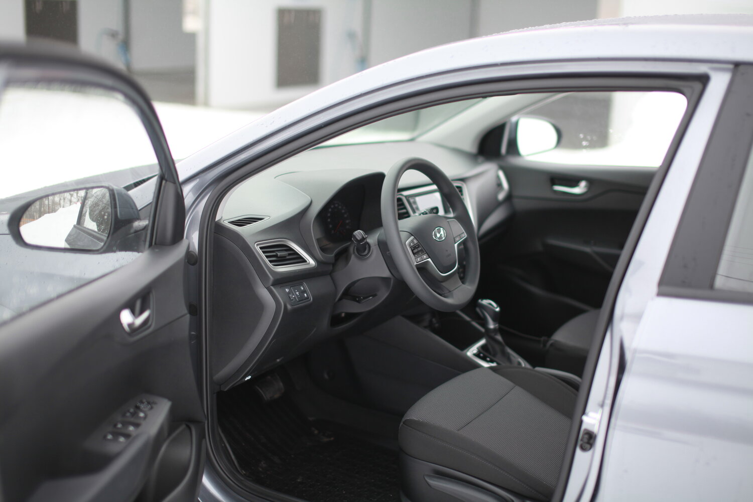 автомобиль, авто, hyundai solaris, хендай солярис 15 год почему зеркала не в цвет комплектация комфорт, Hyundai i20 I