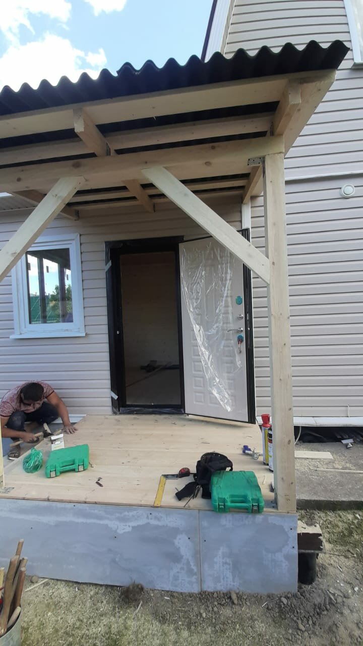 Монтаж фасада из винилового сайдинга