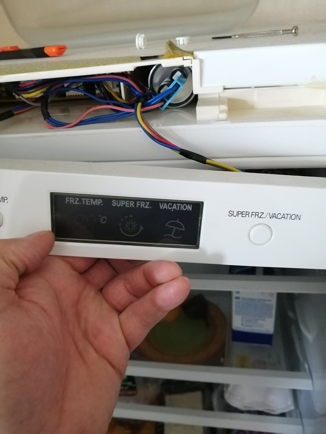 Ремонт холодильника LG. Не включается