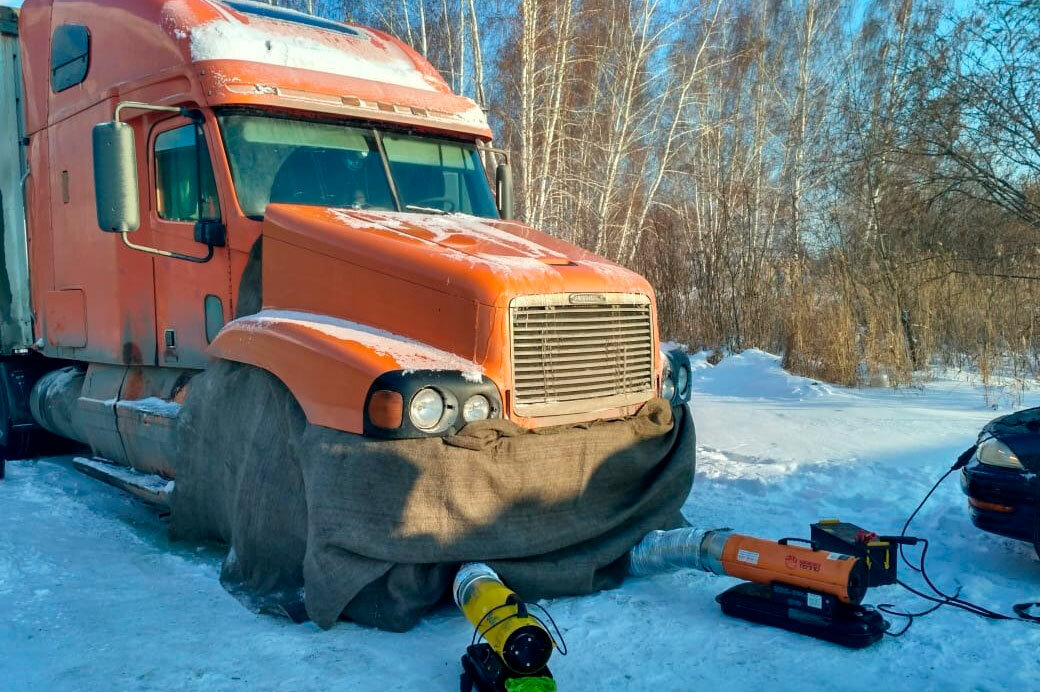 седельный тягач фредлайнер, freightliner, тягач фредлайнер 1997, freightliner century, фредлайнер центури оранжевый