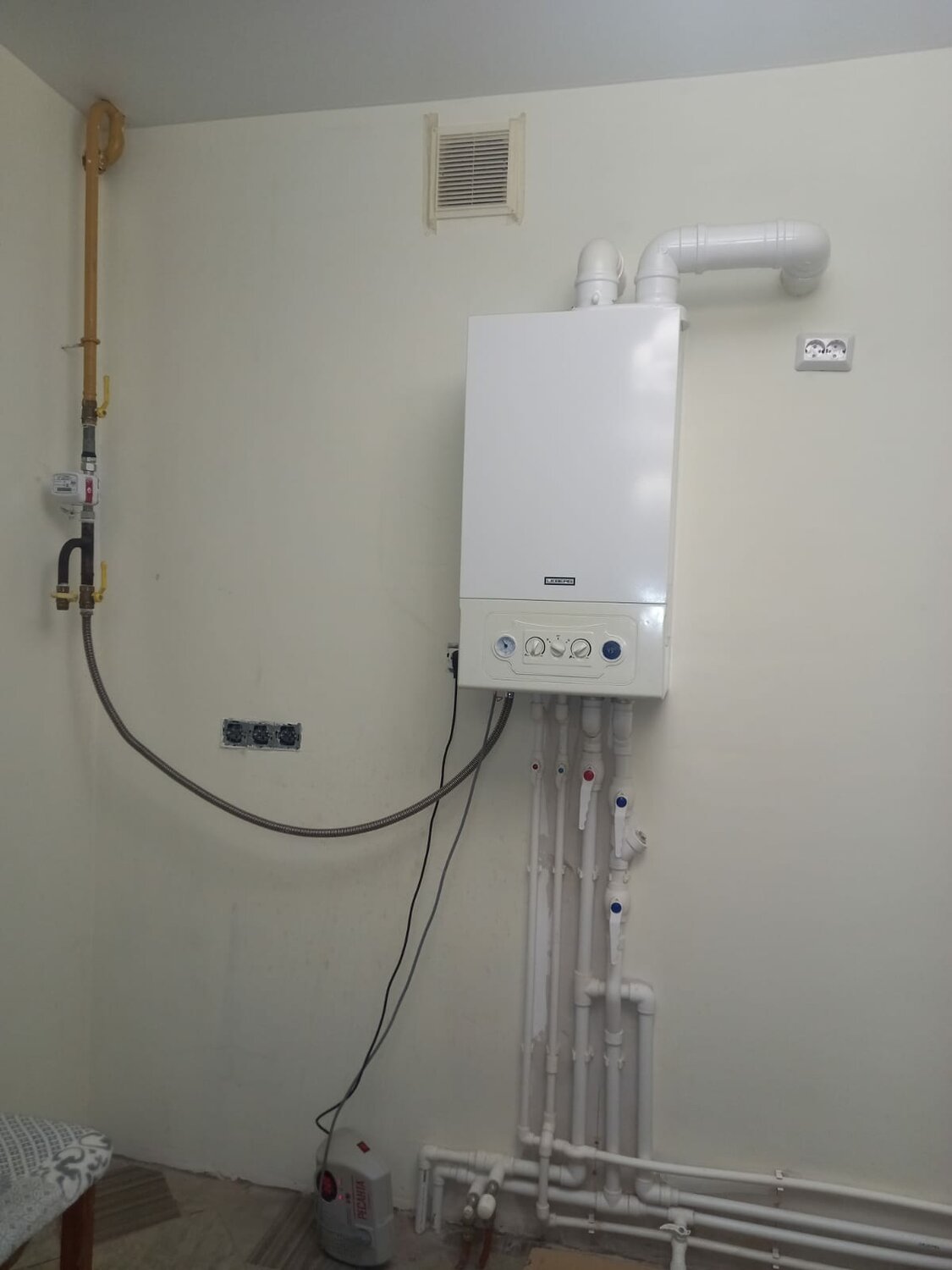 двухконтурный газовый котел, газовый котел в квартире, монтаж газового котла, газовый котёл для отопления квартиры, двухконтурный котел