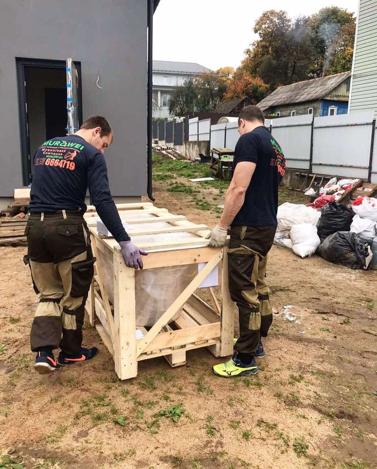 грузчики красногорск, грузчики хабаровск, грузчик, деревянный паллет, переезды грузчики