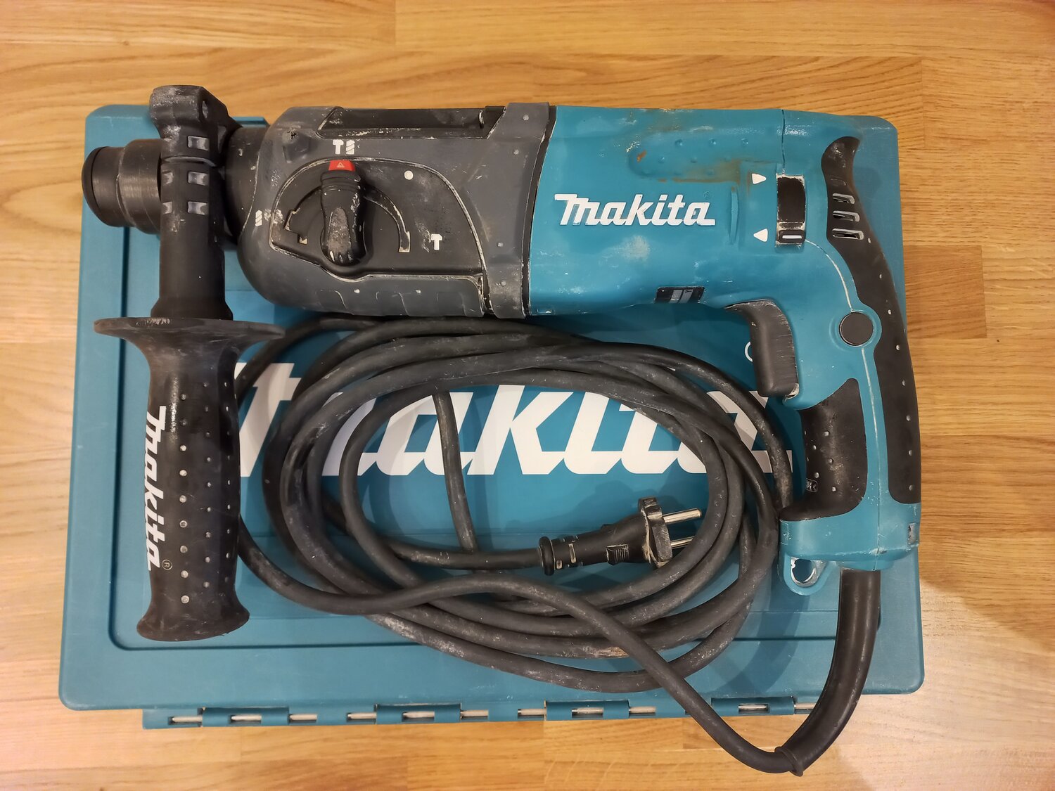 перфоратор makita hr 2470, перфоратор makita, makita hr 2470, перфоратор макита б/у, перфоратор макита