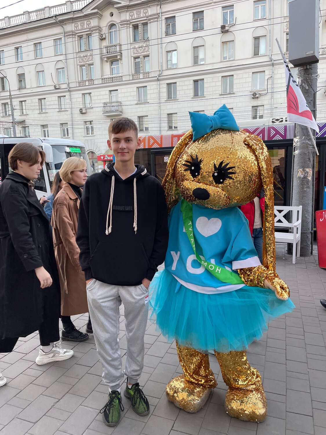 мальчик, россия екатеринбург, человек, ростовая кукла забивака, волк забивака