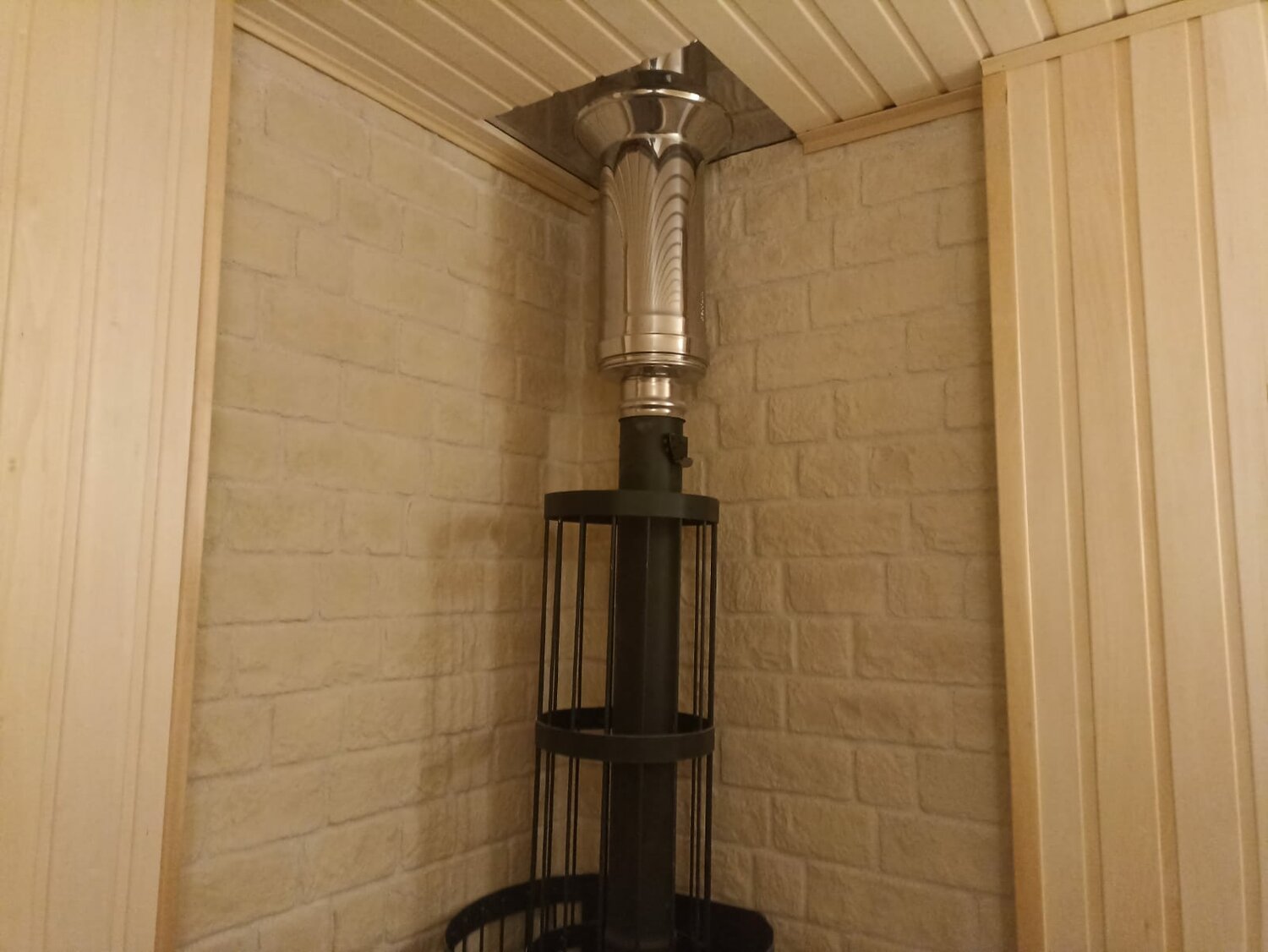 печь везувий монтаж дымохода, монтаж банной печи везувий, дымоход для печи, дымоход для бани, банная печь везувий легенда 28